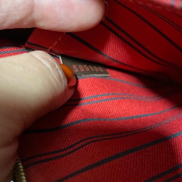 Authentic Louis Vuitton Damier Ebene Neverfull Pochette - Picture 9 of 11